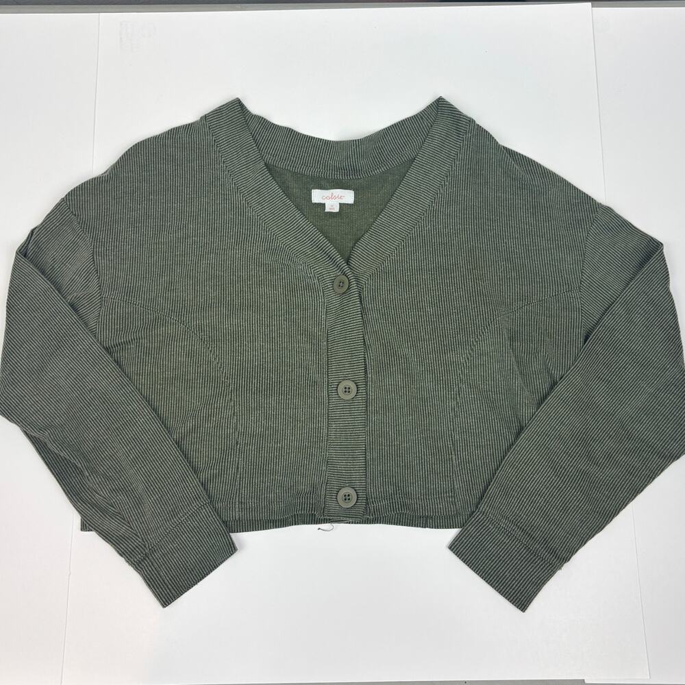 Colsie Cropped Cardigan Sweater Women's M Green V Neck Button Up Long Sleeve Top
